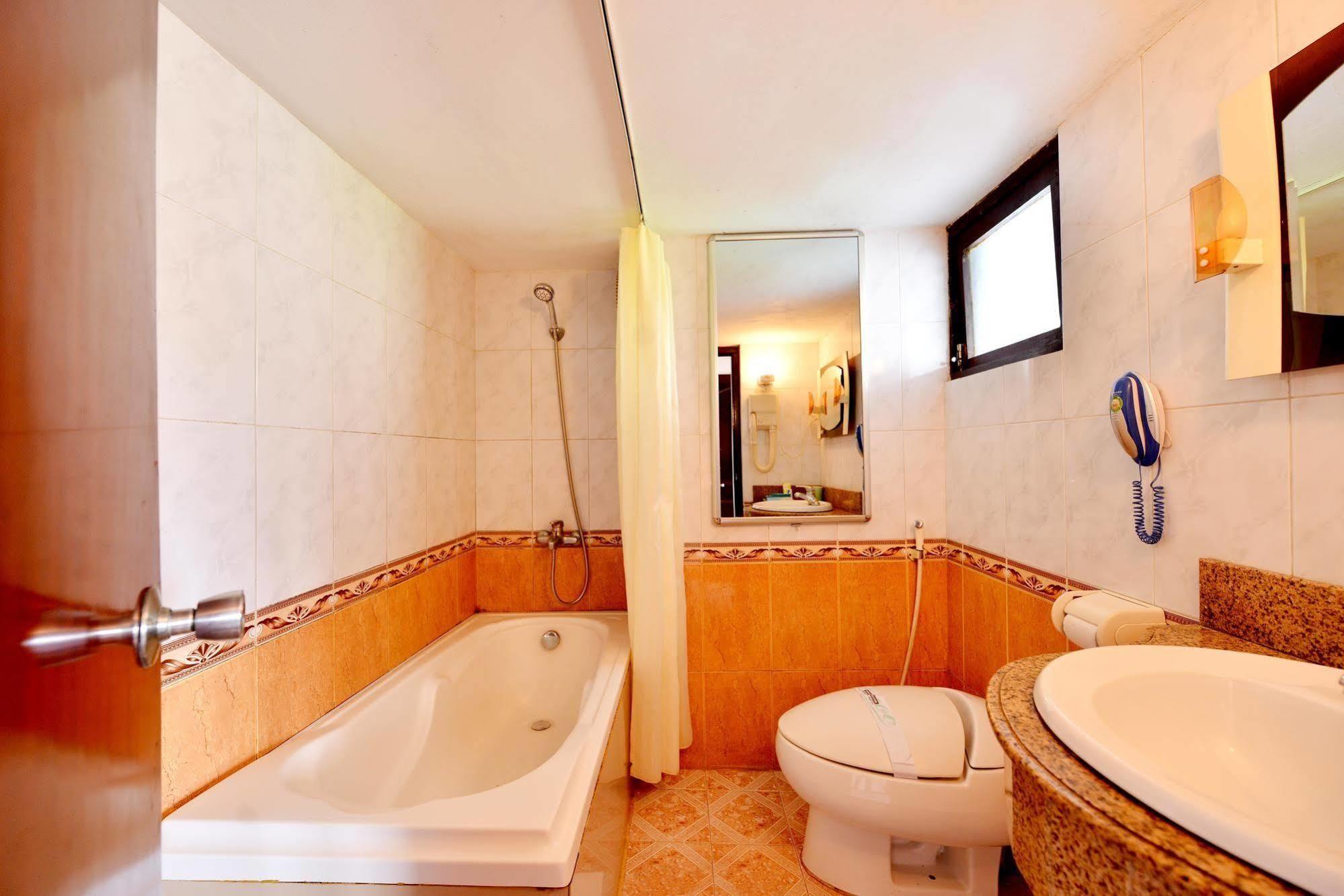 Grand Ha Long Hotel Exterior foto